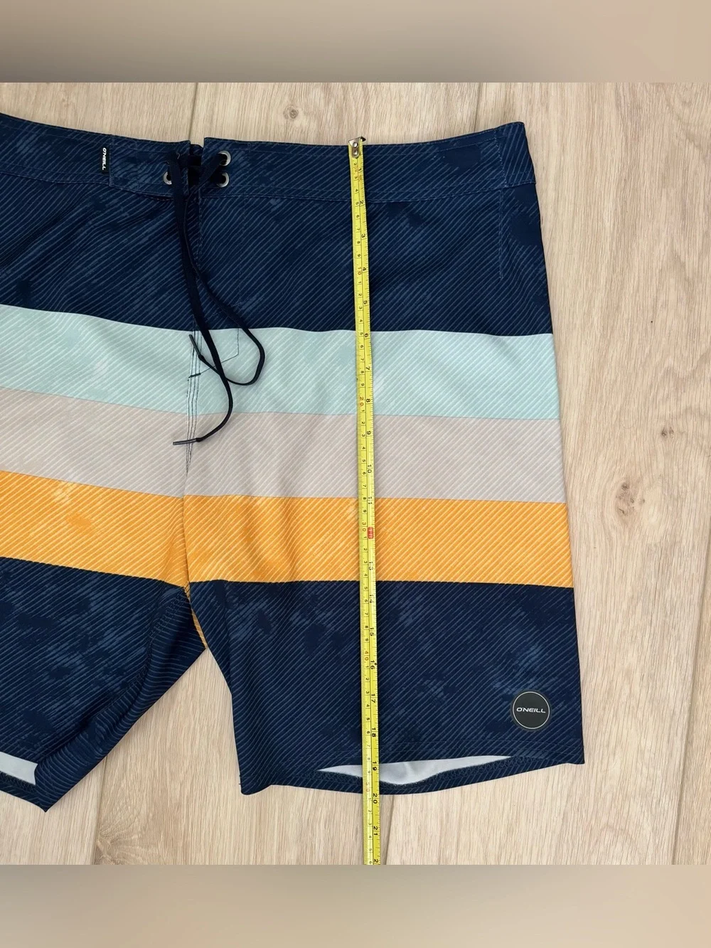 O’Neill men’s 36 Hyperfreak board shorts swim trunks surf striped EUC